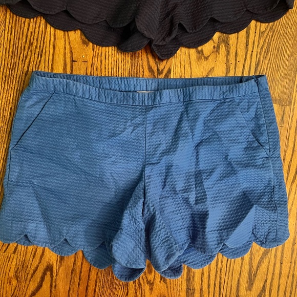 Lilly Pulitzer Women Short Bundle - Picture 3 of 8